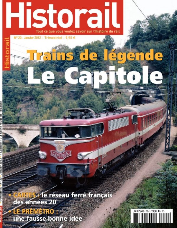 Train De Marchandises Chargé De Bois Est Tiré Par Une Locomotive