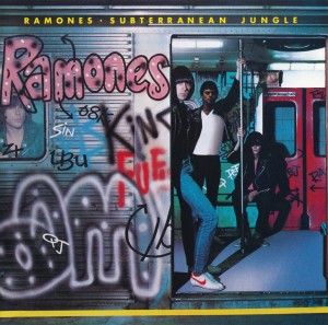 Top 20 des plus belles pochettes d’albums avec des trains - Partie 2 (Spécial métro) 7 Ramones_-_Subterranean_Jungle