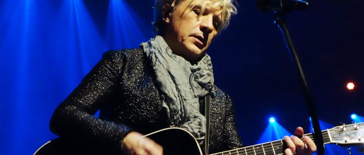 Nicola Sirkis, chanteur d'Indochine à Bruxelles le 18 mars 2018.