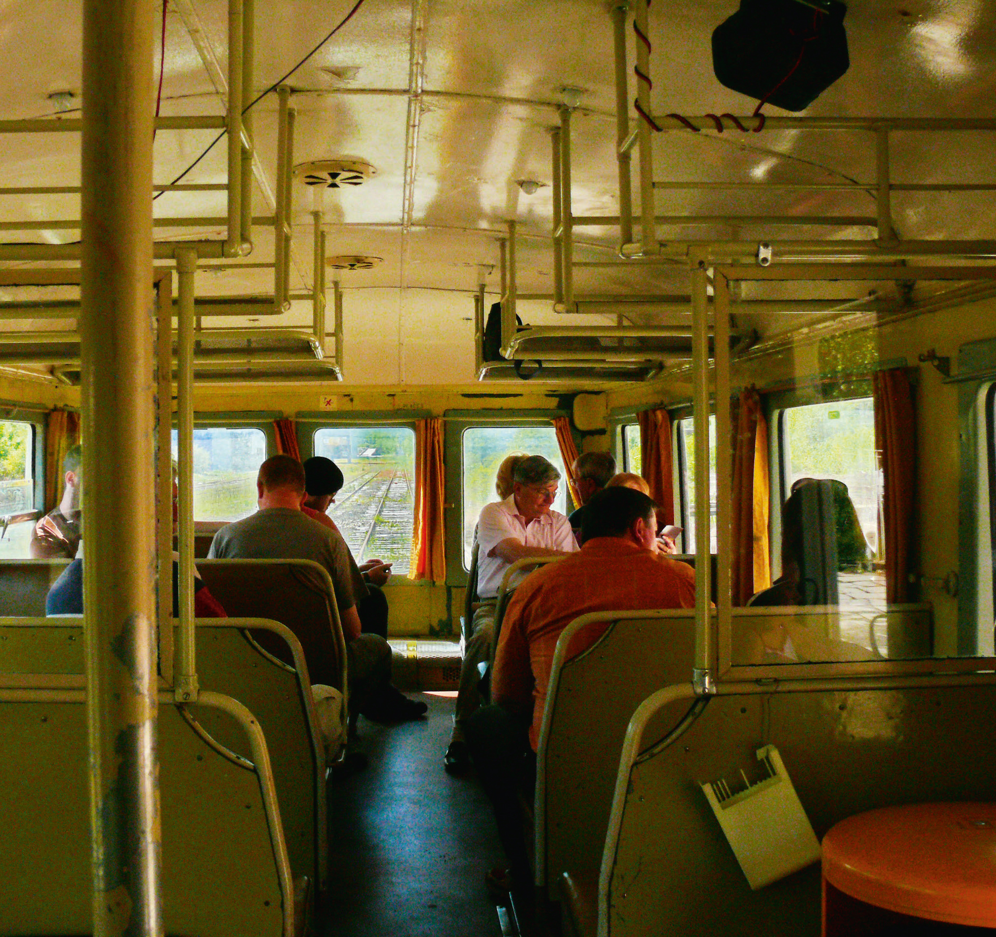 C'est parti pour un voyage dans le temps à bord d'un train des années 1950…