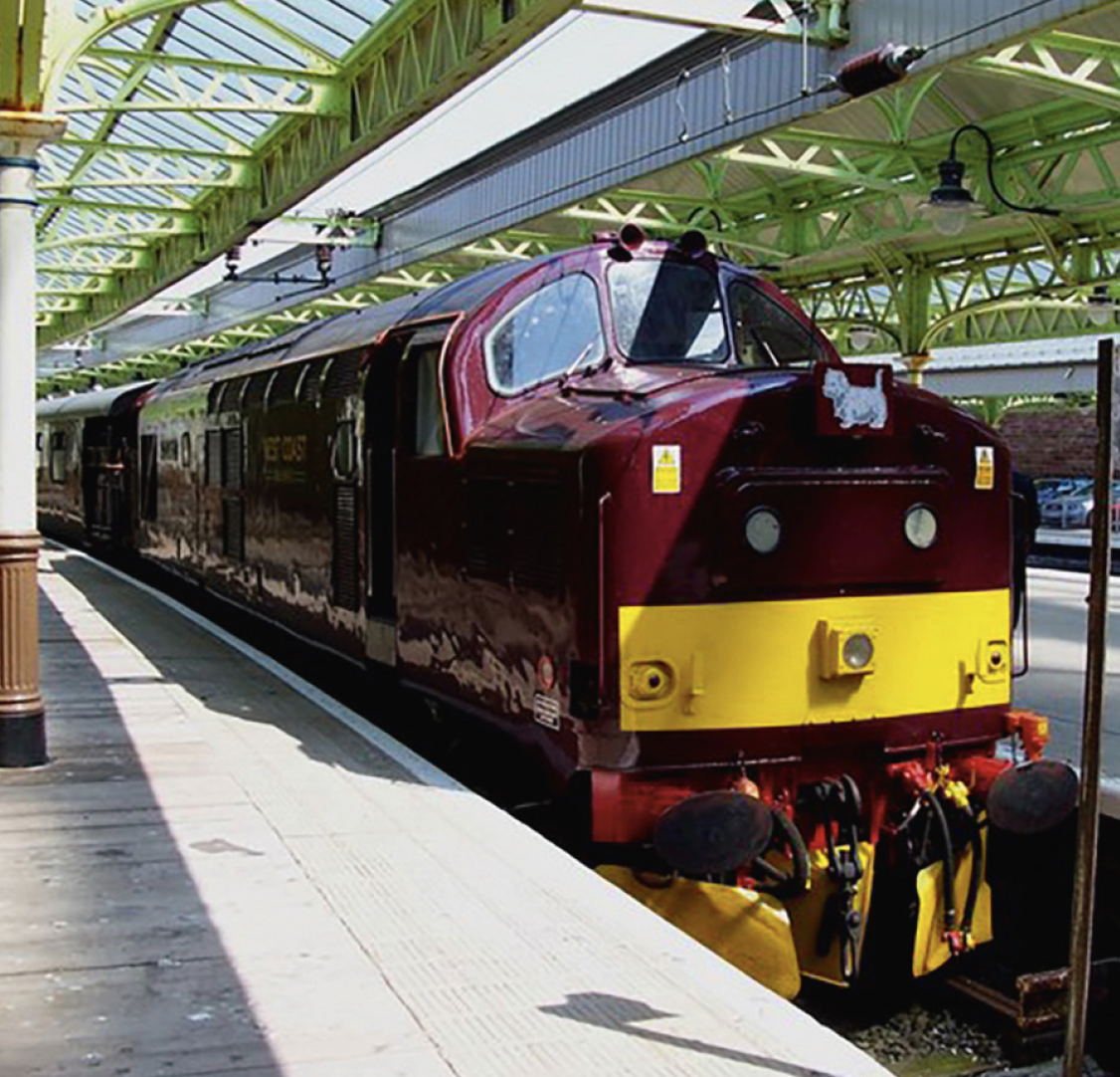 © Thomas Nugent / Royal Scotsman At Wemyss Bay / CC BY-SA 2.0