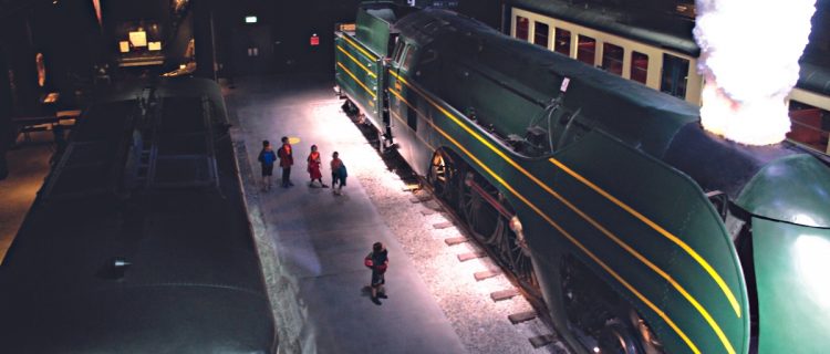 © Train Wolrld