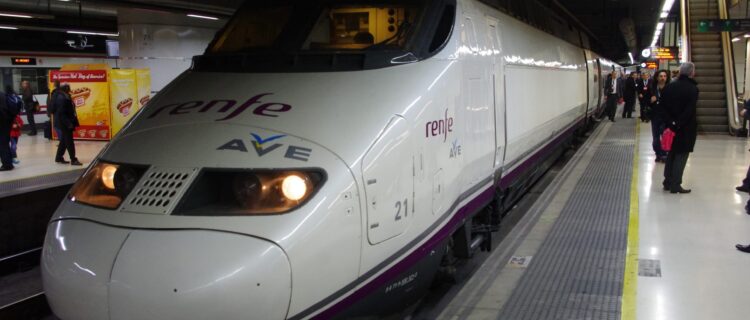 Un « TGV » (AVE S100) de la Renfe pour aller en France !