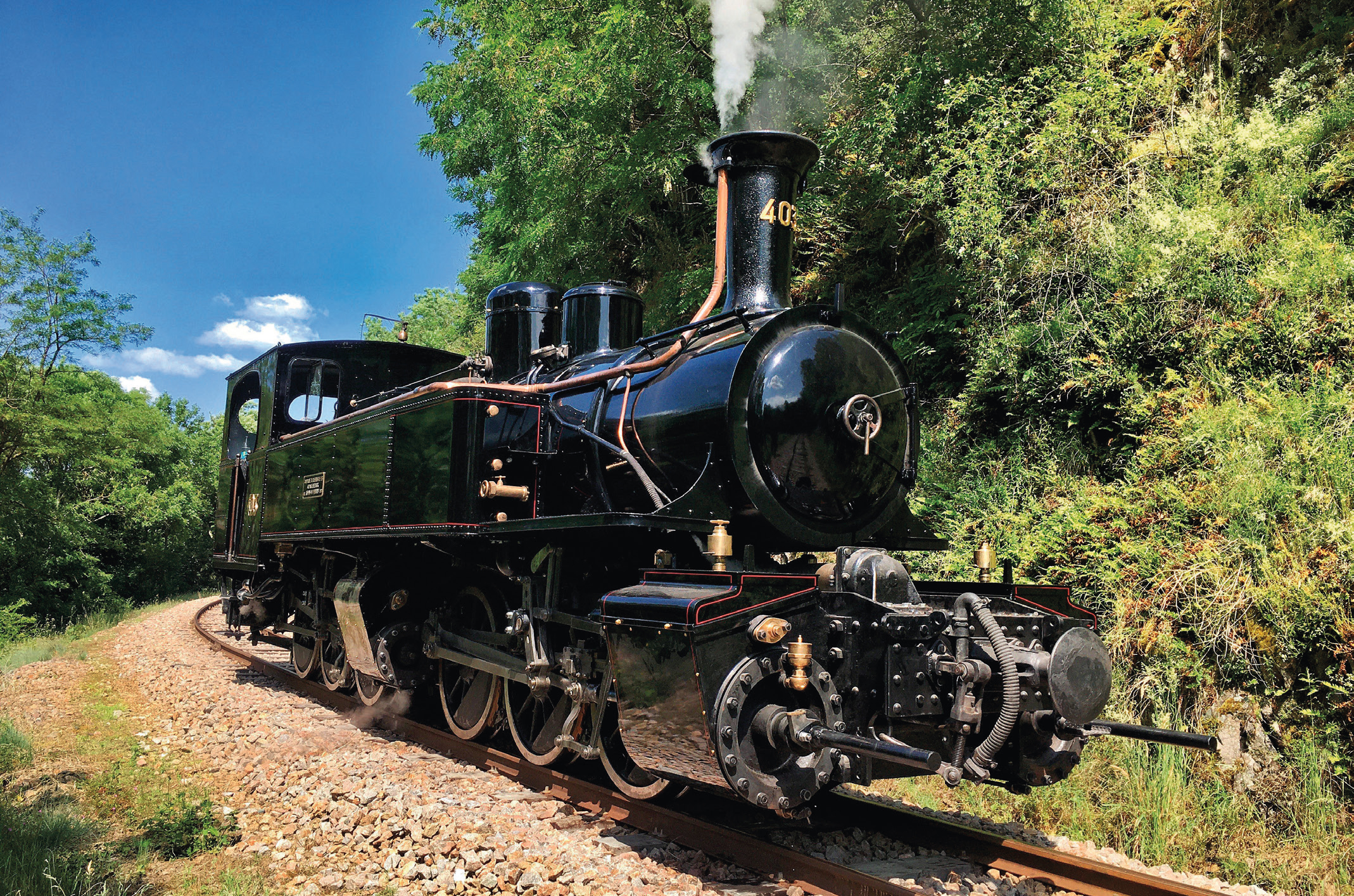 Mallet 030-030 T n° 403 de 1903 sur la ligne du Train de l’Ardèche. Fleuron du réseau du Vivarais