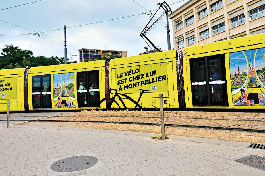 Un tramway «maillot jaune» Tour de france Montpellier