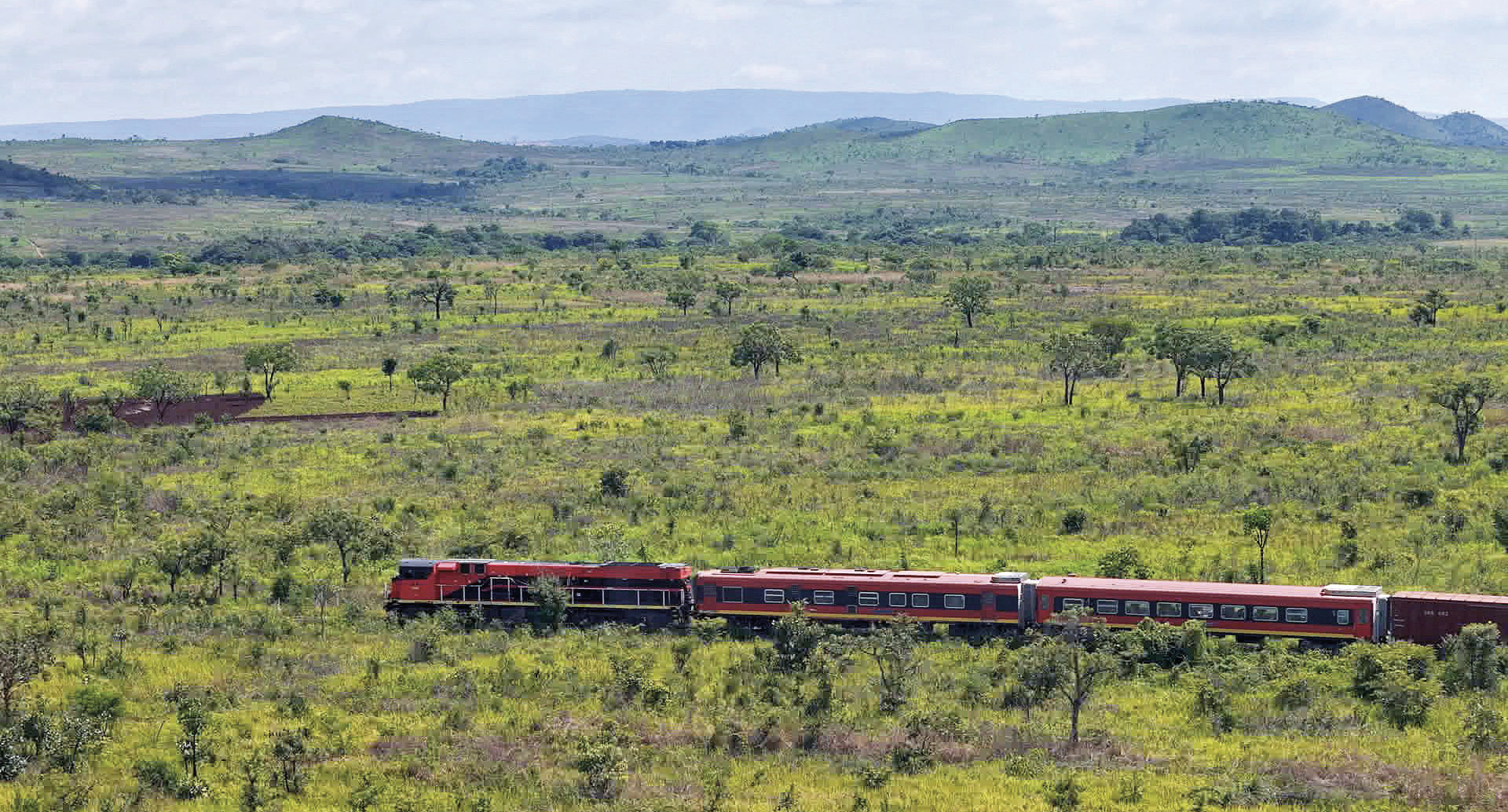 France 5. Des trains pas comme les autres en Angola pour débuter une nouvelle saison 2 Un train de la compagnie ferroviaire angolaise