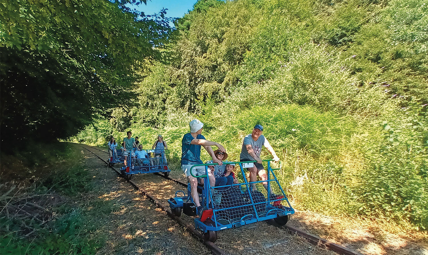 Tourisme. À la découverte du Vélorail de l'Armorique 2 Dans les Côtes-d’Armor, le Vélorail de l’Armorique accueille le public depuis le 4 juillet. Il sera ouvert jusqu’au 25 octobre. Le parcours de 5 kilomètres s’effectue sur une section de l’ancien Réseau Breton, à travers la forêt du Lié.