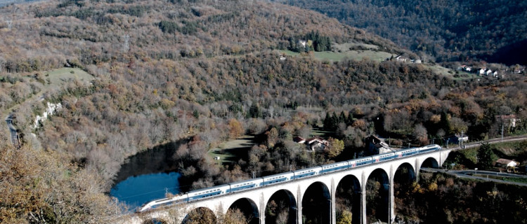 La ligne du haut Bugey déjà en service depuis cinq ans 6 La ligne du haut Bugey déjà en service depuis cinq ans