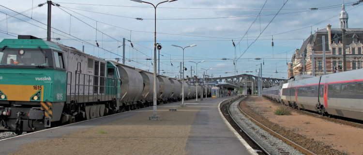 Nouvel Itinéraire bis pour le fret en région Nord-Pas-de-Calais 10 Nouvel Itinéraire bis pour le fret en région Nord-Pas-de-Calais