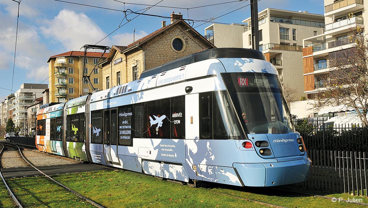 Une rame Rhônexpress doublement événementielle 1 © P. Julien