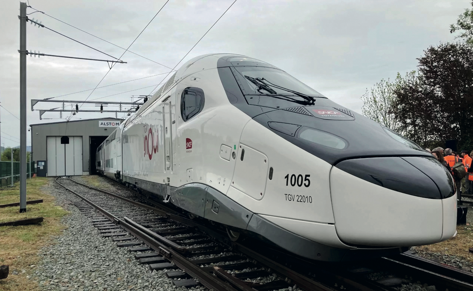 La rame 1005 du TGV M vue à Belfort.