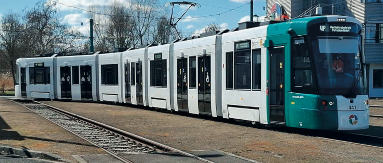 Le premier Tramlink 441 est arrivé le 13 mars à Potsdam en provenance du site Stadler espagnol de Valence (24 mars 2025).
