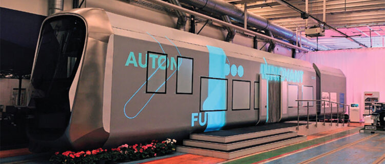 Maquette à l’échelle 1 du futur train léger innovant TELLi exposée sur le site de Ferrocampus.