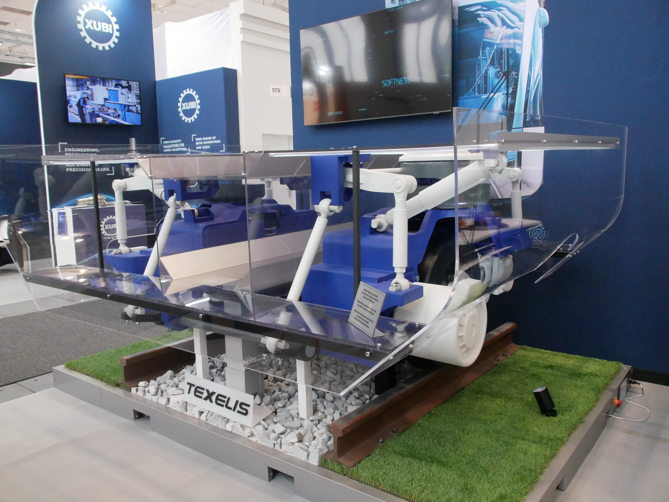 Texelis présentait sur son stand à Berlin, au salon Innotrans 2024, une maquette de la liaison au sol SILK pour TELLi (26 septembre 2024)