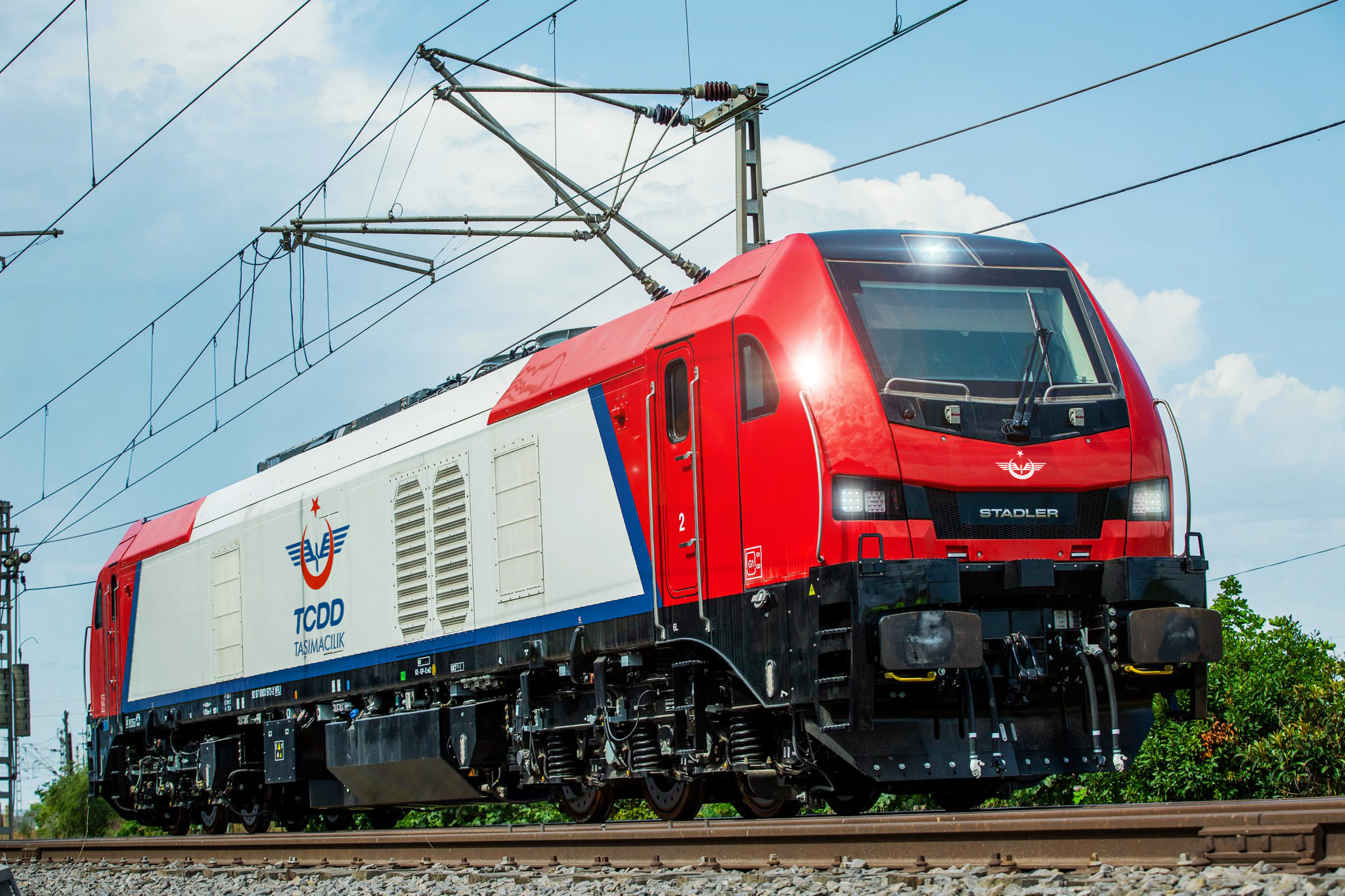 Légende de la photo Stadler Rail : Impression d’artiste d’une EURO4001 en livrée TCDD Taşımacılık A.Ş. (9 février 2026) Crédit photo : Stadler Rail