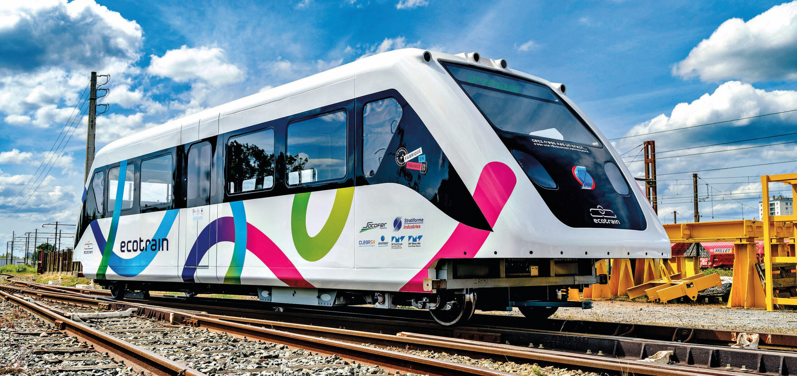 Écotrain, une révolution discrète pour les petites lignes françaises 1 Le train léger autonome Écotrain stationne sur une voie de Socofer à Saint-Pierre-des-Corps (29 avril 2026).