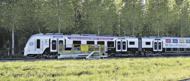 RER B : premiers tours de roues pour le MI 20 2 Vue d’ensemble du MI 20, futur train de la ligne B du RER parisien (Alstom/S. Dhote).