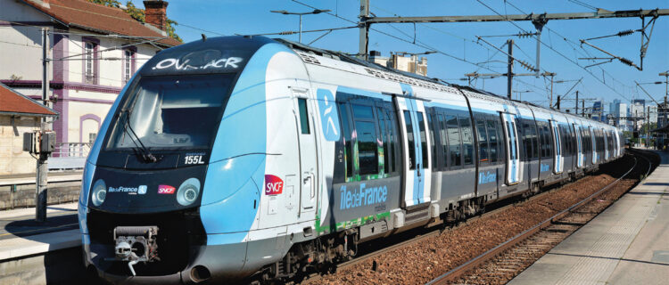 L’actualité de la ligne J de Transilien 2 Rame 155 L du Francilien à Houilles-Carrière-sur-Seine pour Mantes (21 août 2023).