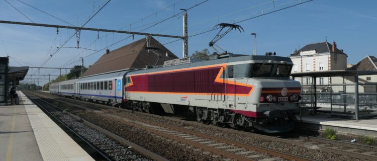 Une CC 6500 sur le PLM 2 CC 6500 sur le PLM