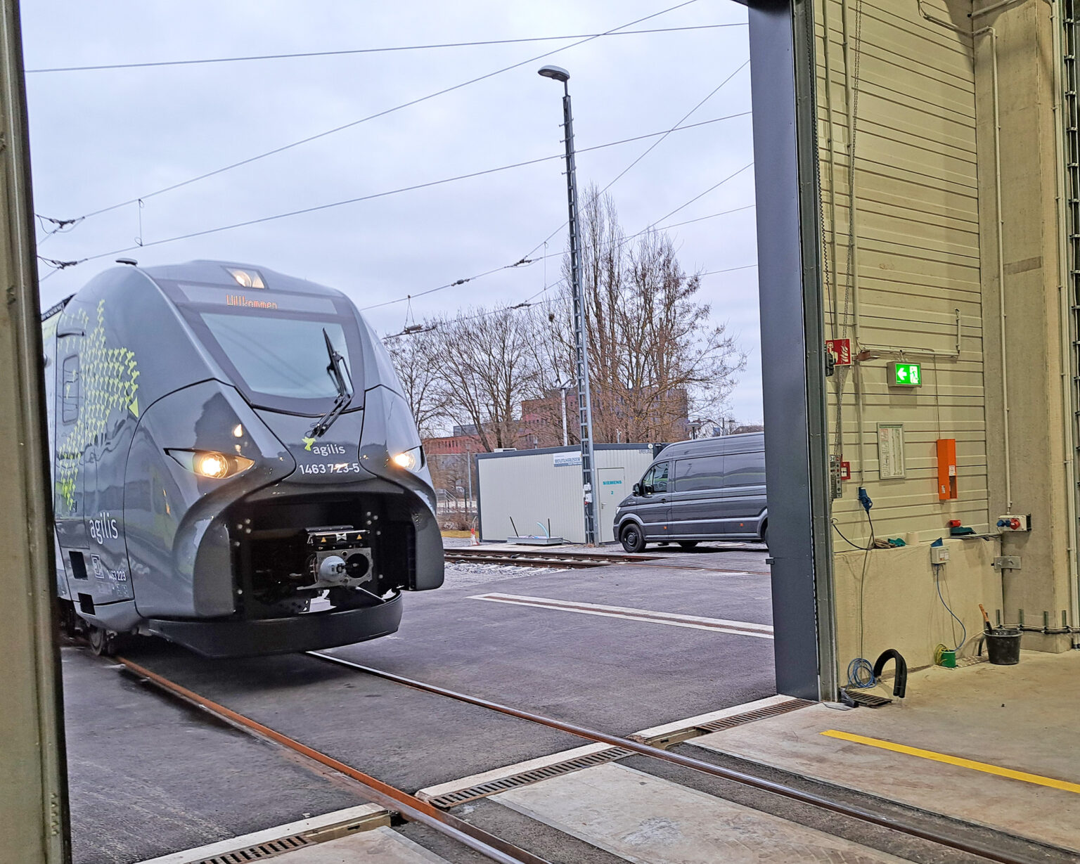 Allemagne : 30 Mireo et 26 Desiro HC pour agilis 1 Agilis dispose déjà de 23 Mireo engagés sur les relations RE50/RB51Plattling – Ratisbonne – Nuremberg /Neumarkt, ici le 1463 223/723 à Ratisbonne (5 février 2025) Crédit photo : Agilis