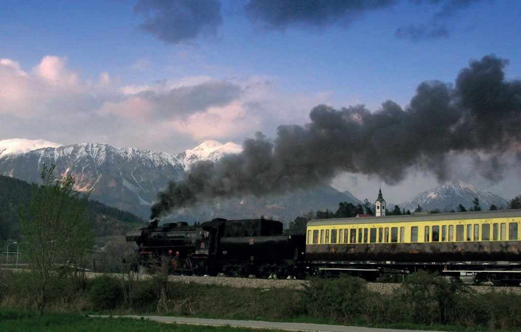 Le train à vapeur touristique de la ligne de Bohinj