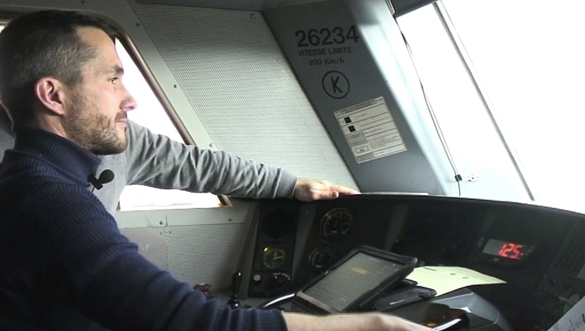 LVDR3326 : En cabine d'une Sybic à 200 Km/h, entre Nevers et Clermont (3e partie)