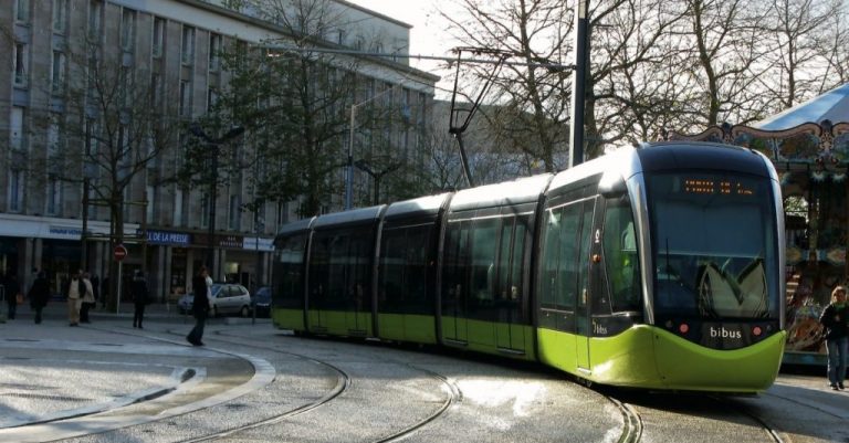 Brest Métropole lance le crowdfunding pour financer une ligne de tramway et un BHNS 10 © Cécile Nangeroni Photorail