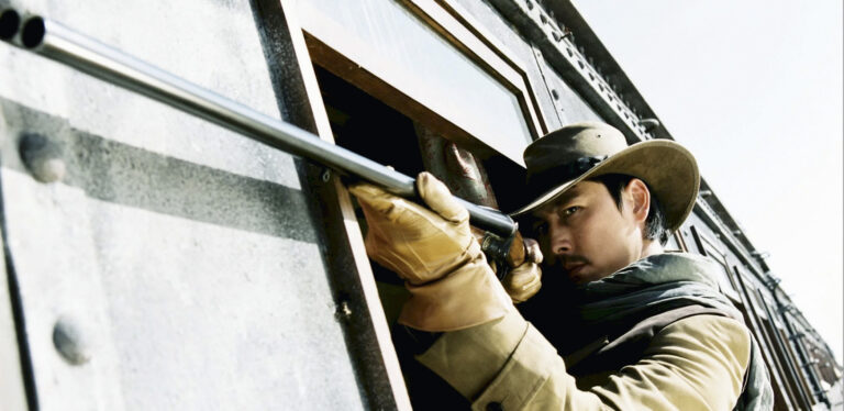 Institut Lumière à Lyon. Quand le train inspire le cinéma coréen 4 Scène à bord du train dans Le bon, la brute et le cinglé.