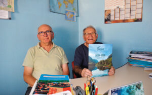 Gilbert Valade (à dr.) et Michel Roche de la section périgourdine de l’ATC-Routes du monde.