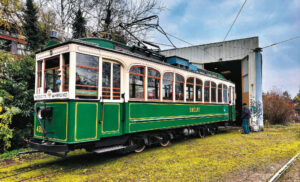 Soigneusement entretenues, les motrices ont conservé leur aspect d'origine. Willy DELEU