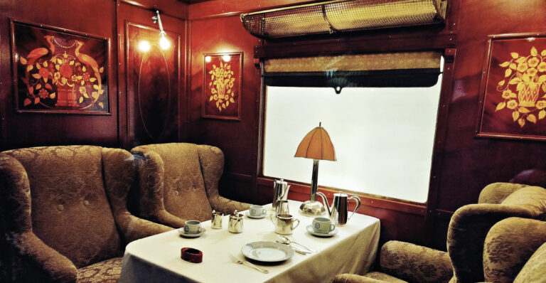 Paris. 100 ans d'Art déco au Musée des arts décoratifs 20 Une cabine de l’Etoile du Nord, le train de luxe qui reliait Amsterdam à Paris.