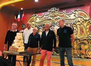 Le président Bernard Schultz, entouré des membres du bureau de l’association