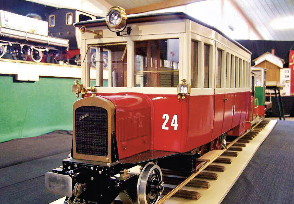 Patrimoine. Les travaux de haute précision des Amis du Petit Anjou 3 l’autorail De Dion Bouton JM3 que les Amis du Petit Anjou restaurent à l’identique