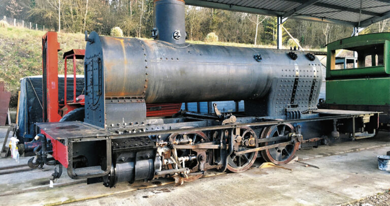 Patrimoine. De l'Angleterre à l'Ardèche, une nouvelle chaudière pour la Pinguely 6 La nouvelle chaudière de la Pinguely après son remontage sur le châssis de la locomotive historique.