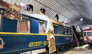 La voiture restaurant Orient-Express du Coni’fer a bénéficié d’un chantier d’ampleur afin d’être prête à accueillir des convives en avril prochain.