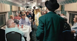 France 5. Des trains pas comme les autres : Philippe Gougler en Floride 3 A bord du Murder Mystery Train