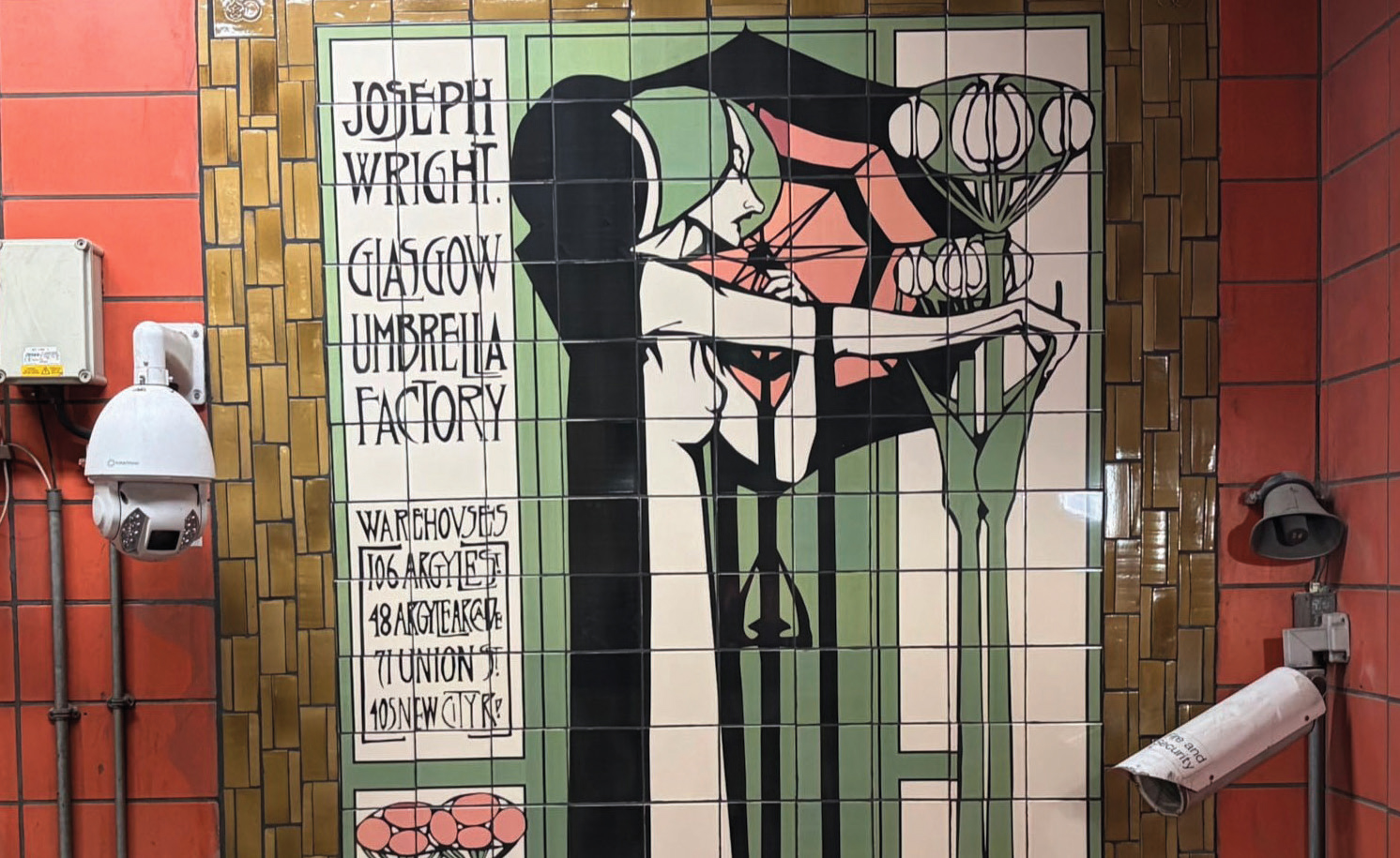 Gare de Glasgow. Hommage à l'artiste Margaret MacDonald Mackintosh 1 L'hommage à l'artiste britannique accueille les voyageurs de la gare centrale de Glasgow.