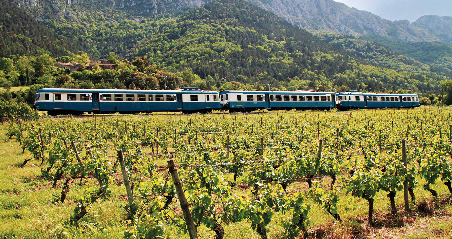 Rive droite du Rhône. Jour J – 29 pour le Train en Fête du 24 octobre 2026 1 L’autorail vintage du train touristique, exploité par l’association AP 2800, circulera le 24 octobre pour Train en Fête, « la manifestation festive et revendicative » des usagers des transports et de nombreux élus de l’Ardèche, du Rhône et de la Loire.