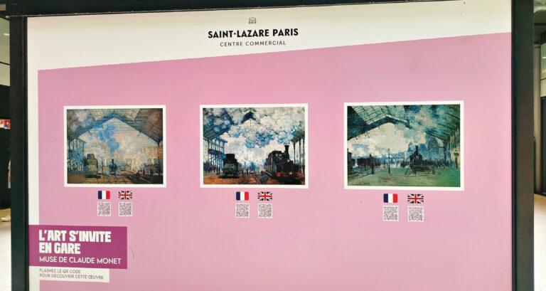 Expositions. Redécouvrir Monet 100 ans après sa disparition 6 Dans la galerie marchande de la gare de Paris Saint-Lazare. Page de gauche : Claude Monet.