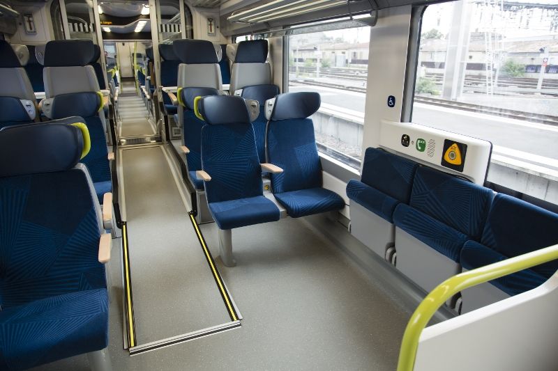 Régiolis, premier train 100 % accessible 7 Régiolis, premier train 100 % accessible