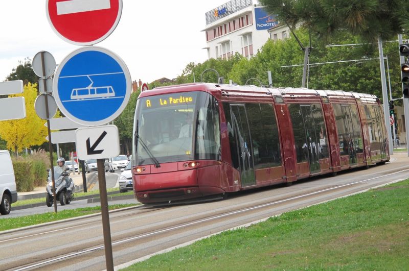 Industrie : Lohr rejette l’offre d’Alstom et du FSI et devrait déposer le bilan 1 Industrie : Lohr rejette l’offre d’Alstom et du FSI et devrait déposer le bilan
