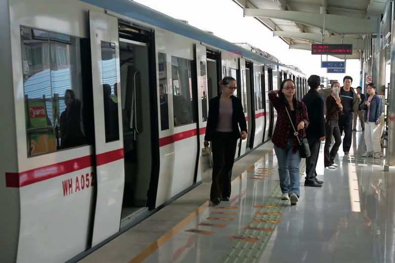 En Asie, Thales joue la proximité du client 8 En Asie, Thales joue la proximité du client