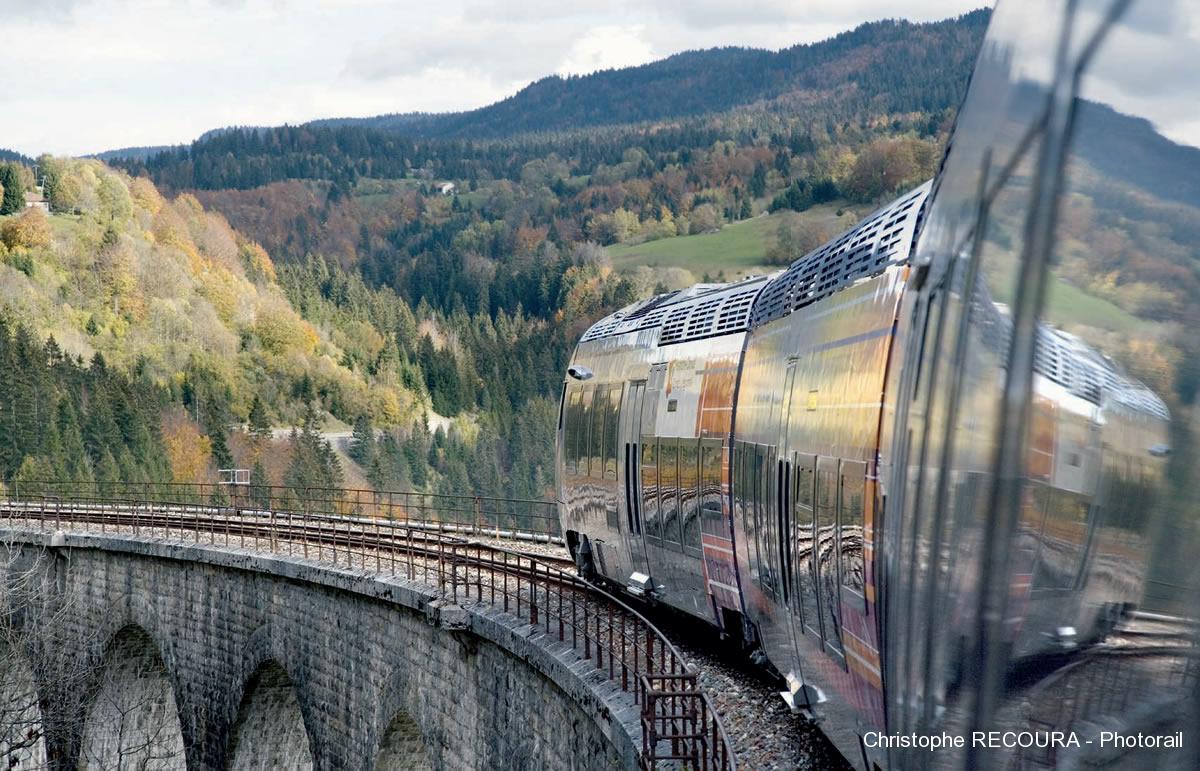 « Nous comptons expérimenter la concurrence des TER en 2019 » 14 Christophe RECOURA - Photorail