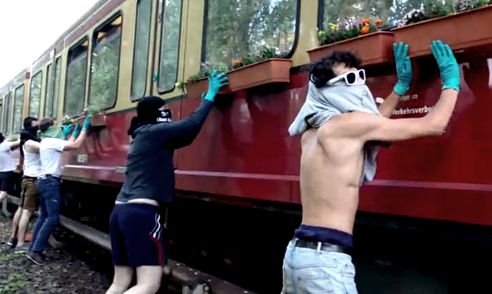 Allemagne, Vandalisme : dites-le avec des fleurs 6 Allemagne, Vandalisme : dites-le avec des fleurs