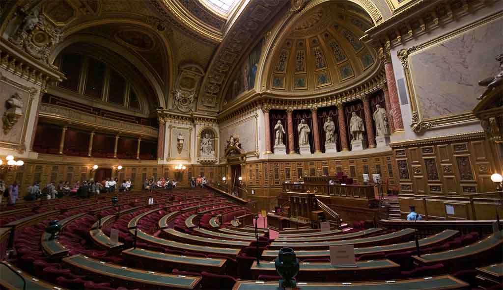 Siéger ou conduire à la concurrence, il faut choisir 8 Siéger ou conduire à la concurrence, il faut choisir