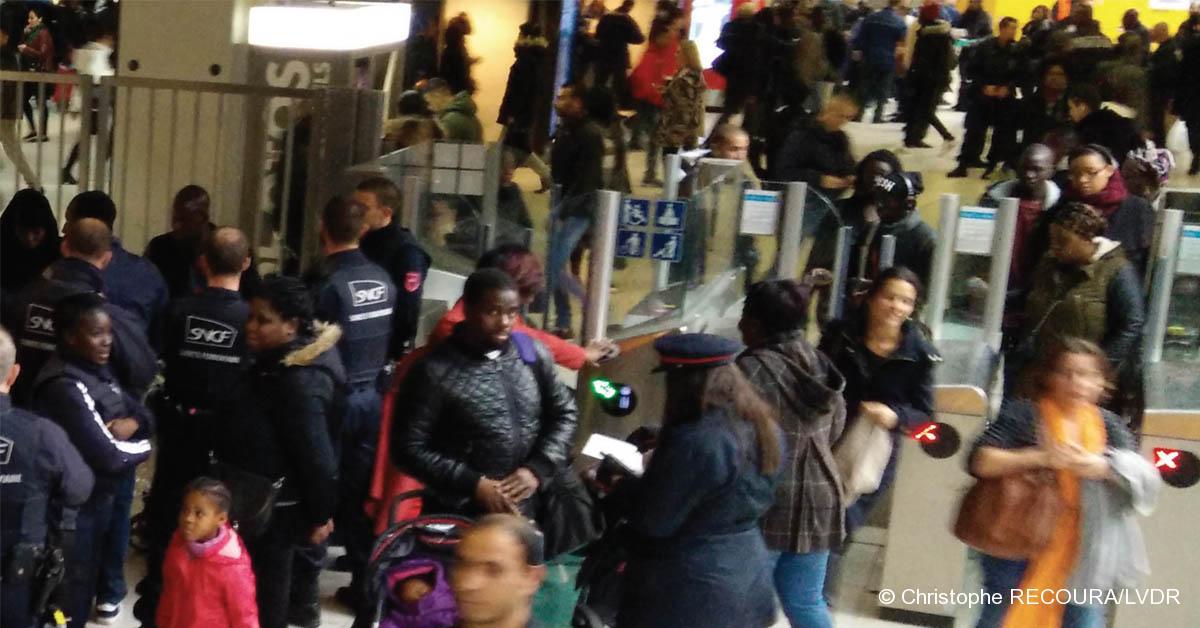 Ile-de-France. Des portiques pour le futur Smart Navigo 1 © Christophe RECOURA/LVDR