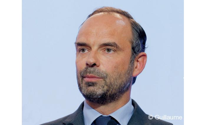 Édouard Philippe en déminage à Champigny 1 © Guillaume Perrin