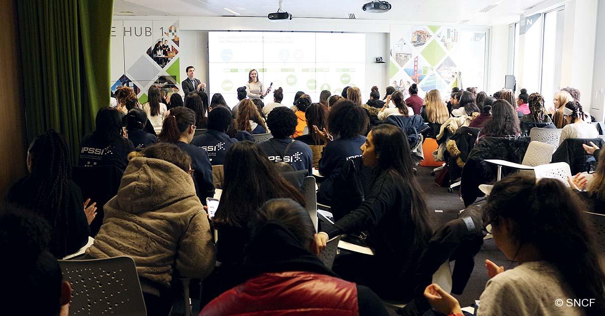 Girls’ Day. Quand 80 lycéennes découvrent le digital SNCF 10 © SNCF