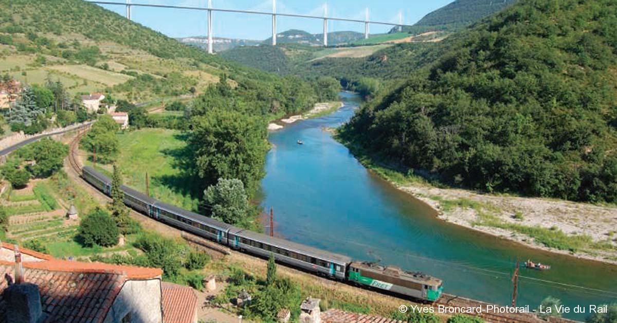 Travaux de régénération. 380 millions d’investissements pour l’Occitanie 1 © Yves Broncard-Photorail - La Vie du Rail