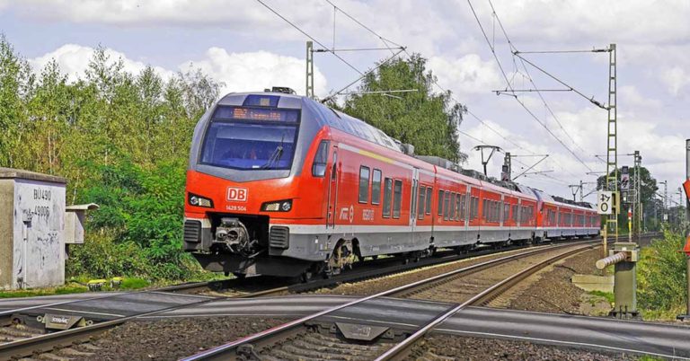 Une contrôleuse allemande tournait des films X dans le train 12 Une contrôleuse allemande tournait des films X dans le train